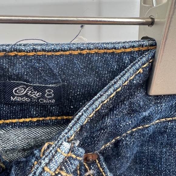 Woman's Seven Straight Blue Jeans Size 8 - Picture 6 of 12